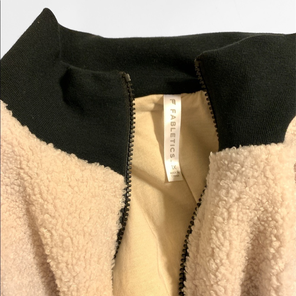 Fabletics Dream Polar fleece pullover size 1X‎ - Picture 7 of 9